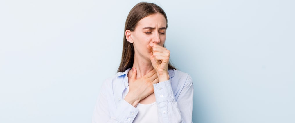 Mal di gola: cosa aiuta contro i graffi e il dolore alla gola?